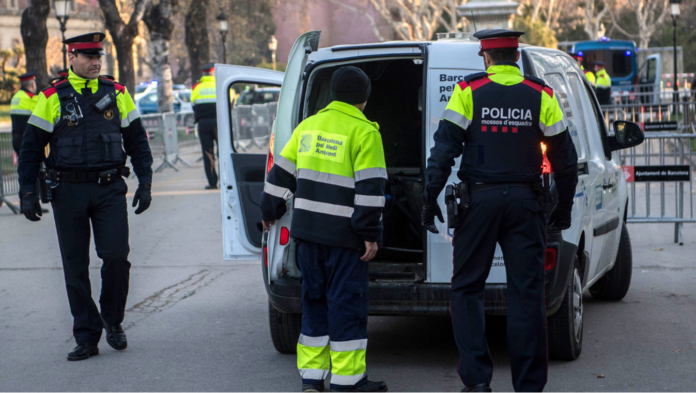 Detienen a tres jóvenes acusados de violación grupal en España