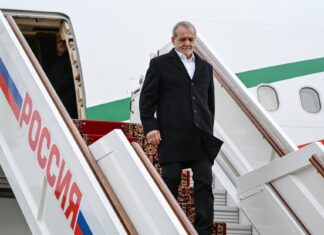 Presidente iraní llega a Moscú para reunirse con Putin