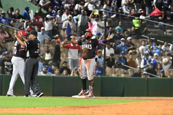 Escogido frena racha del Licey