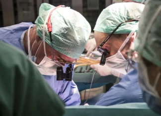 Reino Unido realiza el primer trasplante de hígado para curar un cáncer de intestino avanzado
