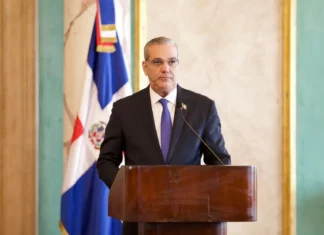 Abinader insta a las autoridades venezolanas abrir las puertas a una transición pacífica