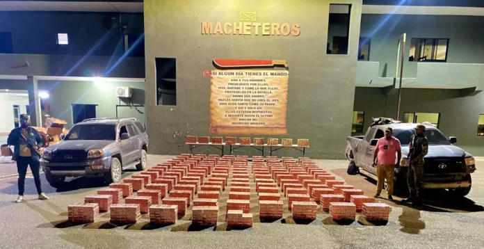 Decomisan contrabando de casi 700 mil cigarrillos en Valverde