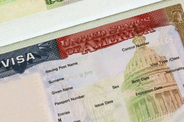 ¡Falsa alarma! USCIS continuará usando la tabla B del Boletín de Visas
