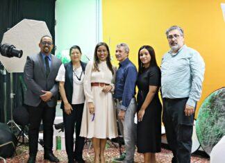 UCSD inaugura moderno estudio fotográfico y laboratorio informático