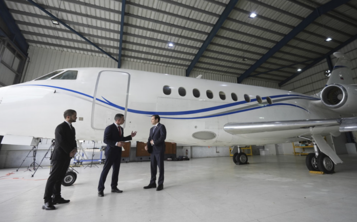 Venezuela califica de “robo descarado” la incautación del avión de Maduro