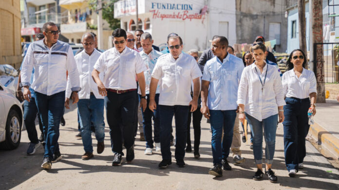 Supervisan saneamiento de la cañada La Ochocienta en Los Ríos