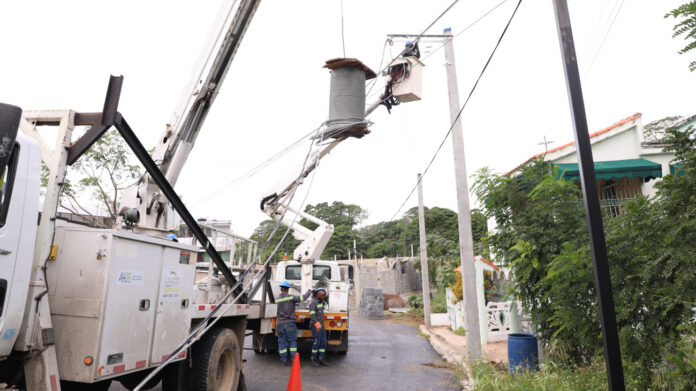 Edeeste desarrolla miniproyecto eléctrico en Sabana Perdida
