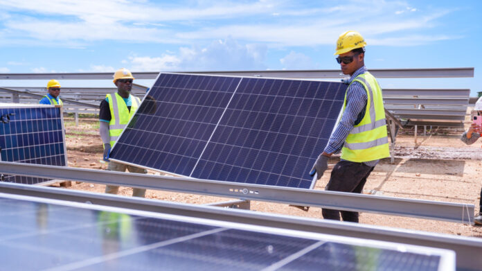 RD alcanza cifra récord de 1,101 MW en generación por energía renovable