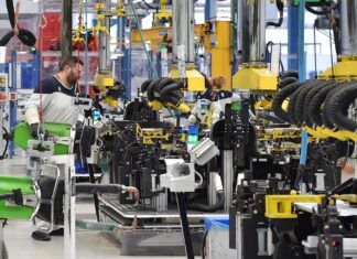 México califica de injustificadas tarifas de EEUU a acero y aluminio