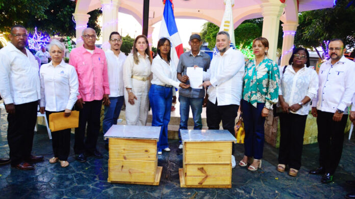 FEDA impulsa la producción de miel