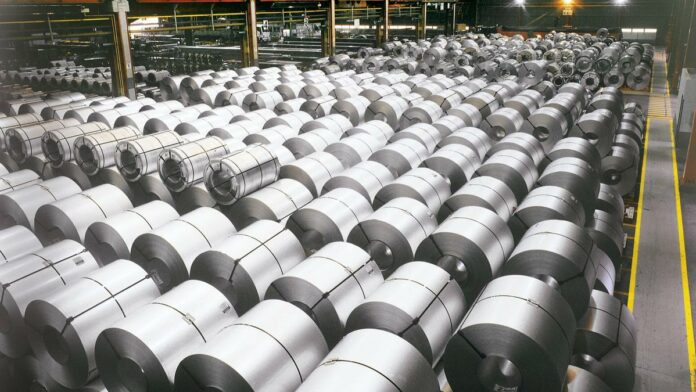 Entran en vigor los aranceles de Trump al acero y el aluminio