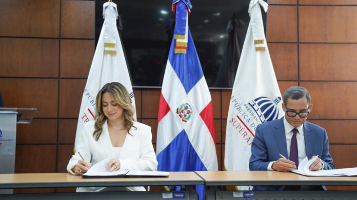 Ministerio de Trabajo y Supérate firman convenio que beneficiará a 35,000 jóvenes