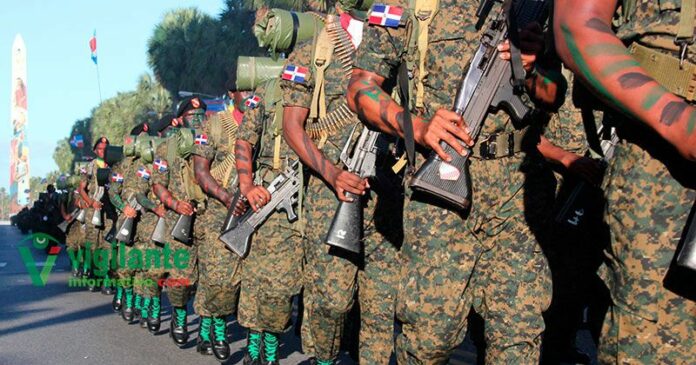Poder Ejecutivo pone en retiro a varios generales del Ejército y de la FARD