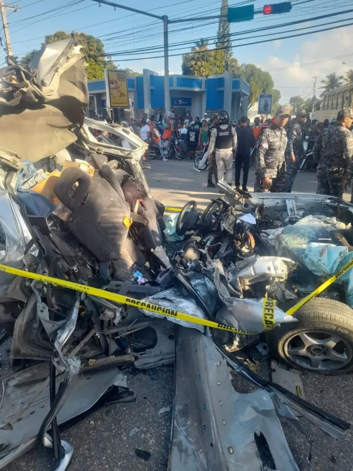 Accidente múltiple deja un muerto y siete heridos en Puerto Plata