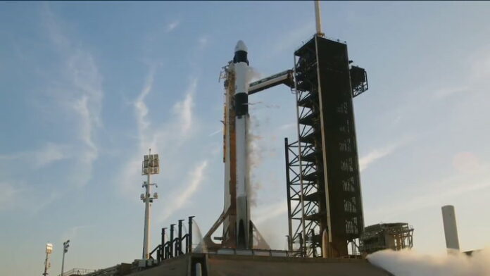 SpaceX lanza una misión a la EEI que, entre otras cosas, traerá astronautas varados