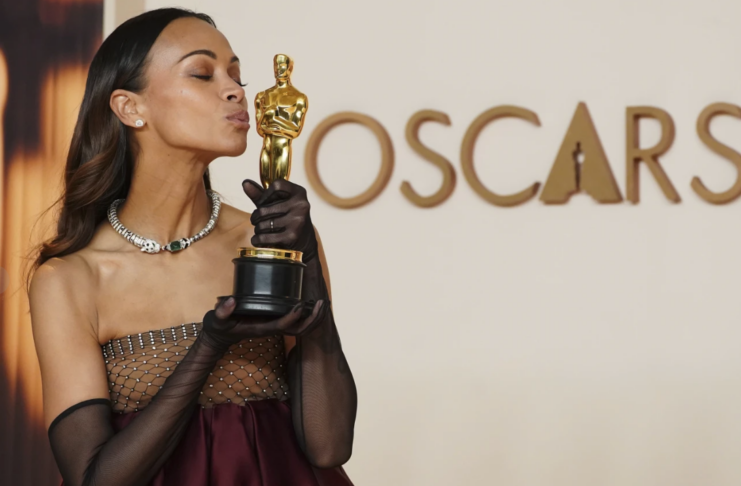 Zoe Saldaña gana su primer Oscar como actriz de reparto
