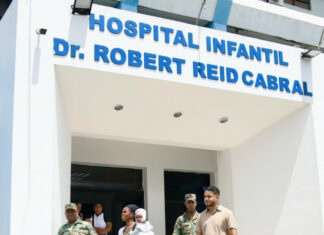 Aplican protocolo migratorio a niños haitianos en hospital infantil