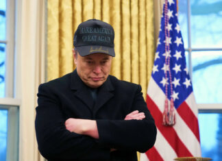 Musk afirma que Biden le prohibió rescatar a los astronautas de la EEI