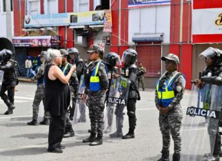 Grupo de dominicanos marcharían contra haitianos se retiran por manifestación paralela