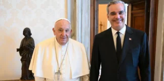 Presidente Abinader lamenta fallecimiento del papa Francisco
