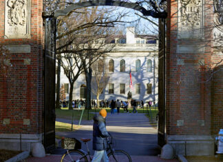 Trump acusa a Harvard de promover el apoyo al terrorismo