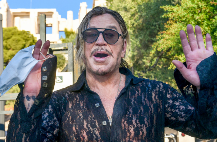 Acusan al actor Mickey Rourke de conducta inapropiada