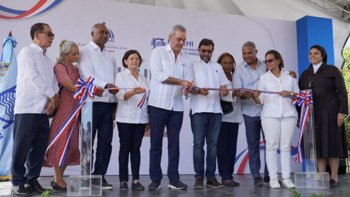 Gobierno entrega obras hidráulicas realizadas en el río Baní