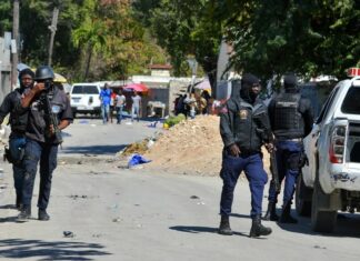 Ataque de bandas armadas a una cárcel de Haití permite la fuga de más de 500 presos