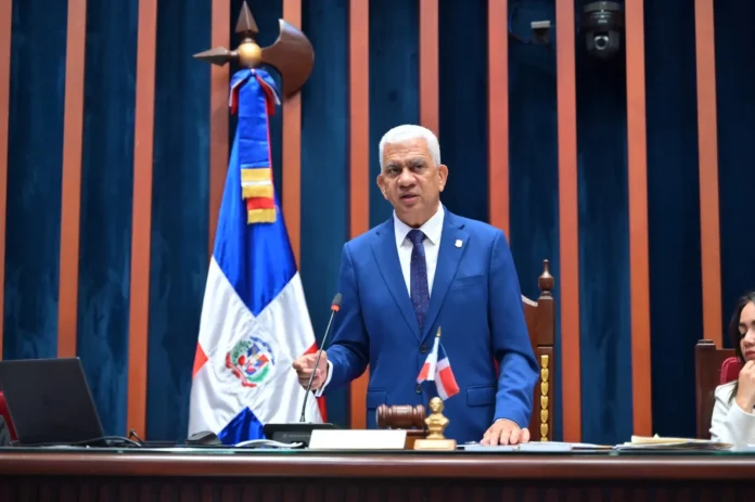 Presidente del Senado respalda medidas anunciadas por Abinader