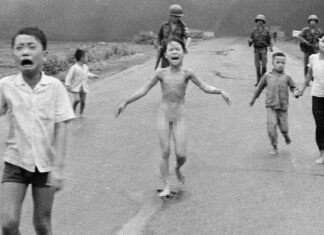 ‘La niña del napalm’: una de las fotos más famosas de la guerra en Vietnam, envuelta en polémica