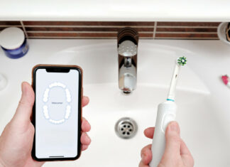 Cepillo de dientes eléctrico delata a un hombre que engañaba a su esposa
