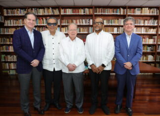 Presentan libro que recoge historias de emprendimiento dominicano con visión y propósito