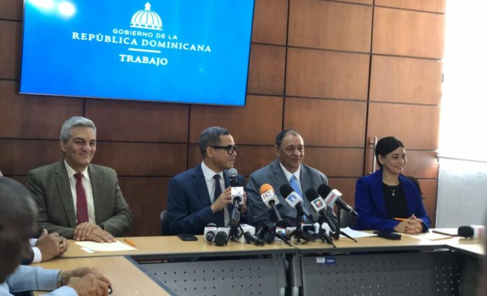 CNS anuncia aumento salarial de hasta 30 % para el sector turístico