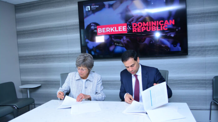 Cultura y Berklee College of Music suscriben acuerdo para fortalecimiento de la educación musical en RD
