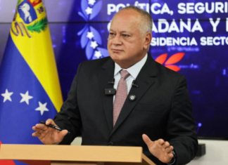 Venezuela denuncia un plan opositor para atacar con explosivos embajadas