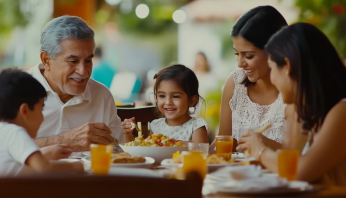 Comer en familia reduce la soledad, mejora la salud emocional y fortalece vínculos