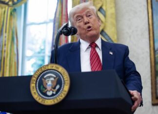 Trump felicita al primer papa estadounidense