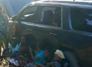 Detienen 12 inmigrantes indocumentados dentro de una jeepeta en Montecristi