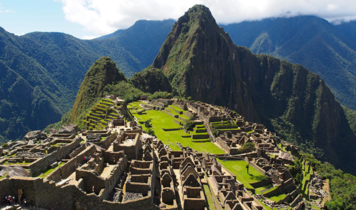 Machu Picchu está en estado de alerta por el exceso de turistas