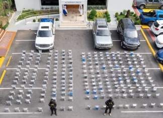DNCD incauta cargamento de más de 1.3 toneladas presumiblemente cocaína
