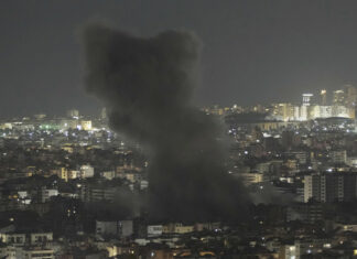 Israel lanza un ataque masivo contra instalaciones de Hezbolá en Beirut