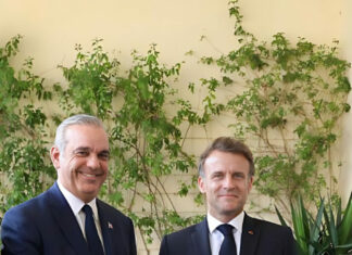 Macron ofrece a Abinader financiar el 100% del tren metropolitano y del transporte en el GSD