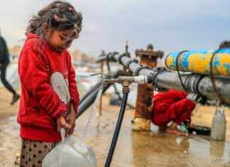 ONU alerta que los niños en Gaza morirán por falta de agua potable