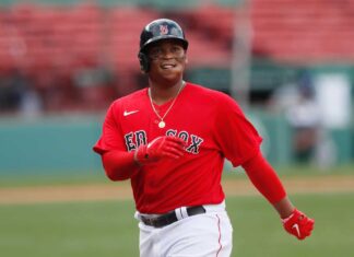 Medias Rojas envían a Devers a los Gigantes en un cambio inesperado