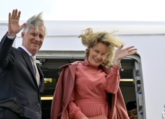 Los reyes de Bélgica están varados en Chile tras un desperfecto en el avión