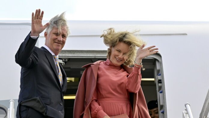 Los reyes de Bélgica están varados en Chile tras un desperfecto en el avión