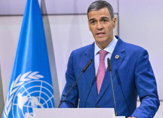 Sánchez reacciona a la prisión preventiva del ex número tres de su partido