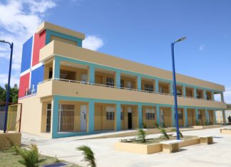 Abinader entrega escuela de 16 aulas en Montecristi en el marco del Plan “Aulas 24/7”