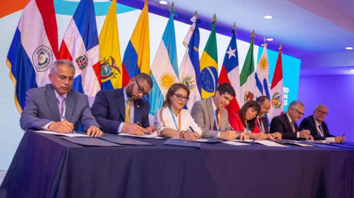 Aduanas y El Salvador firman Acuerdo de Reconocimiento Mutuo para incrementar sus relaciones comerciales
