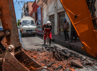 Caasd interviene tubería de aguas residuales en la Zona Colonial